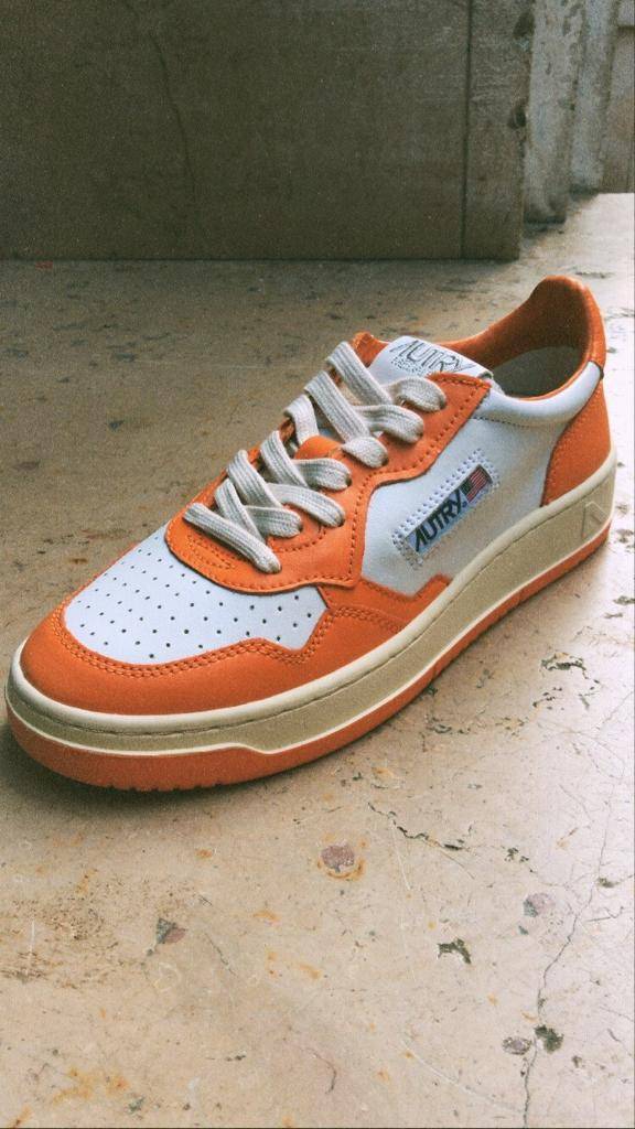 Boutique de sneakers proche du quartier Passy à Paris 16