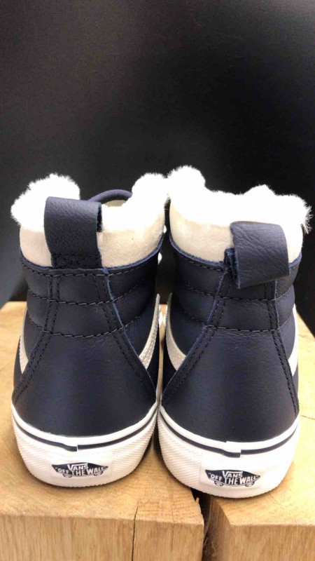 Où trouver des Baskets VANS fourrées pour l’hiver, Paris 16 ?