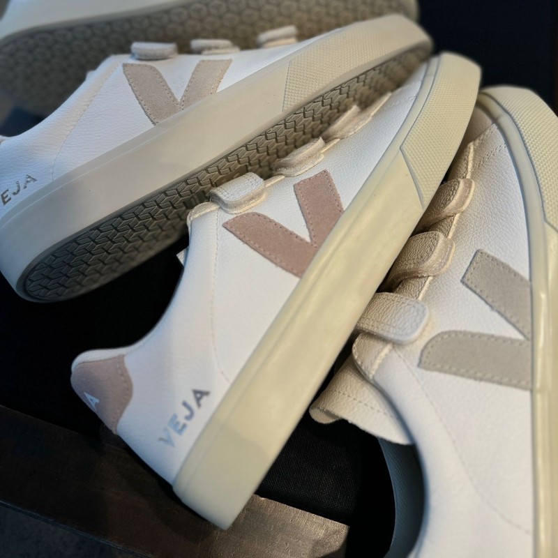 Où trouver des veja recife pour femme à Paris 16