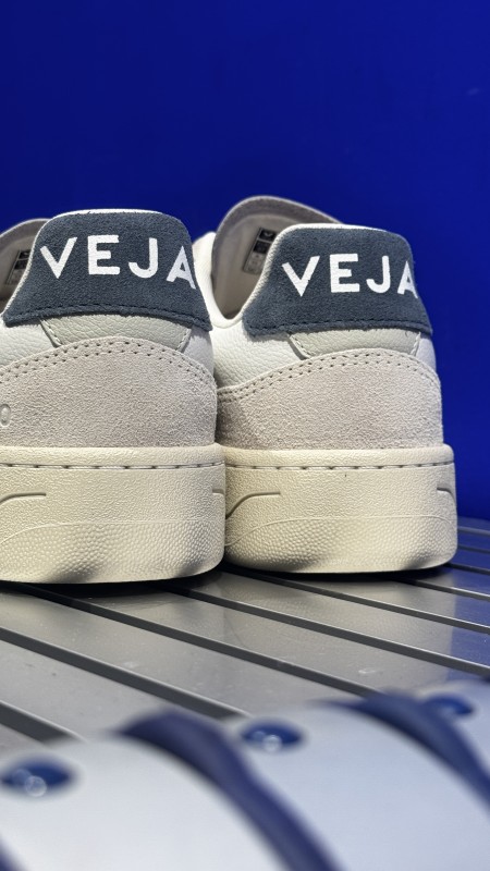 Où trouver des V90 leather de Veja sur Paris 16 ?