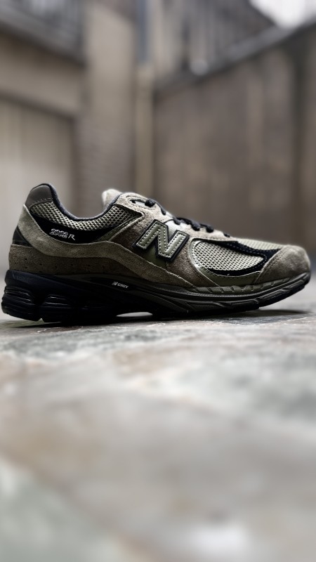 Où trouver des new balance 2002R à Paris 16 ?