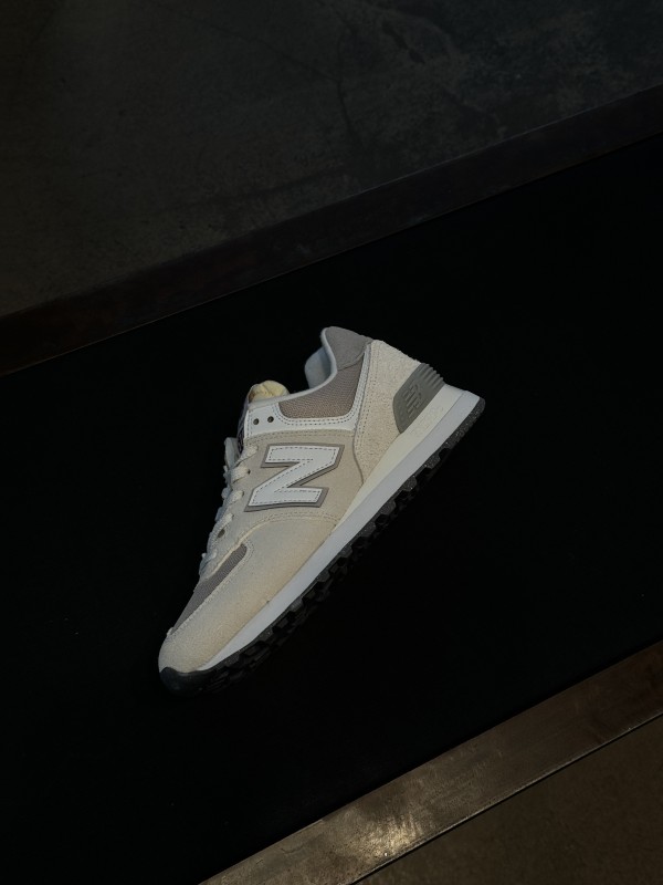 Vente de chaussures New Balance 574 pour femme à Paris 16ème