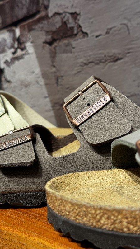 Où acheter des Birkenstock Arizona pour homme à Paris 16 ?