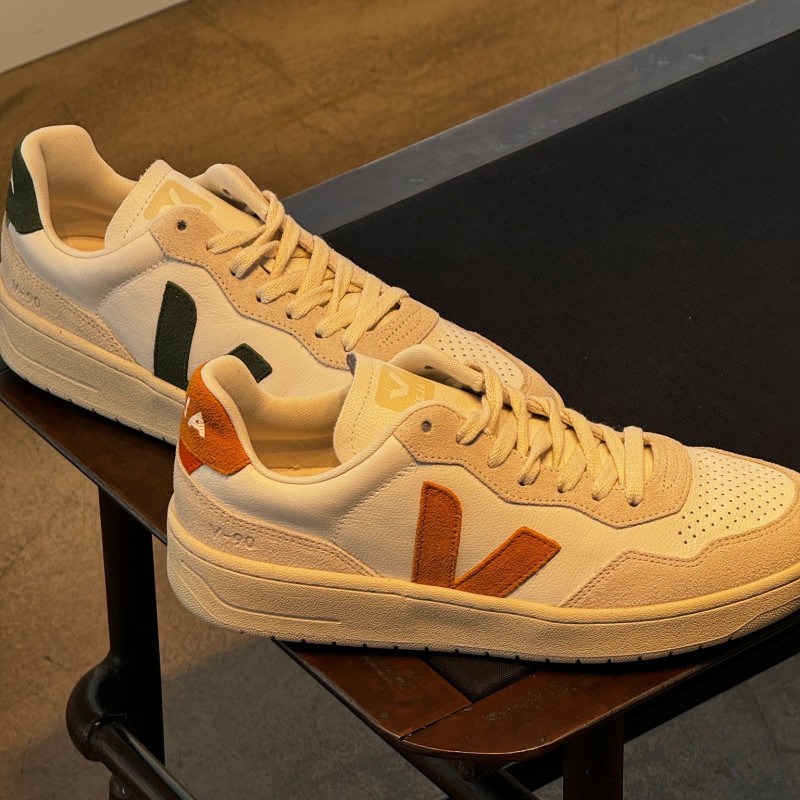 Découvrez les Veja V-90 : Des baskets écoresponsables au design sportif et élégant