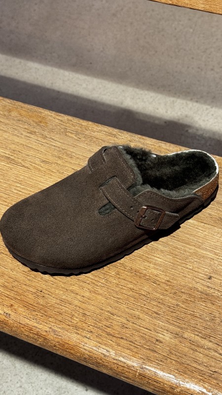 Où acheter des Birkenstock Boston Shearling pour femme à Paris 16 ?