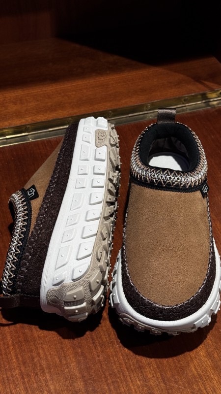 Où trouver des Venture Daze de UGG Paris 16