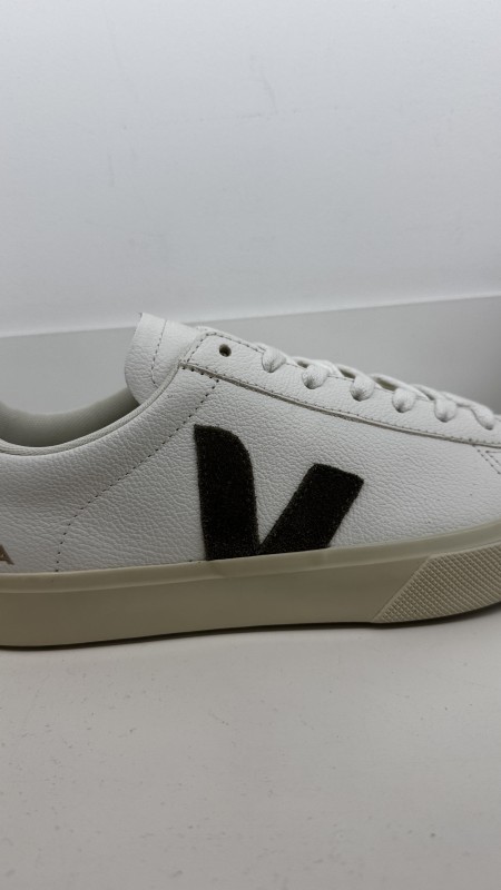 Où trouver des basket veja à Paris 16 ?