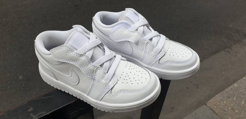 Baskets Nike pour enfant dans le 16ème arrondissement de Paris 75