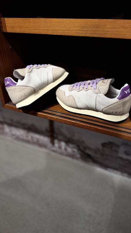 où trouver des baskets sdu de veja à Paris 16 ?