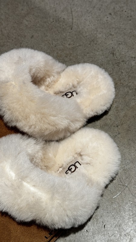 Où acheter des UGG Scuffette pour femme à Paris 16 ?