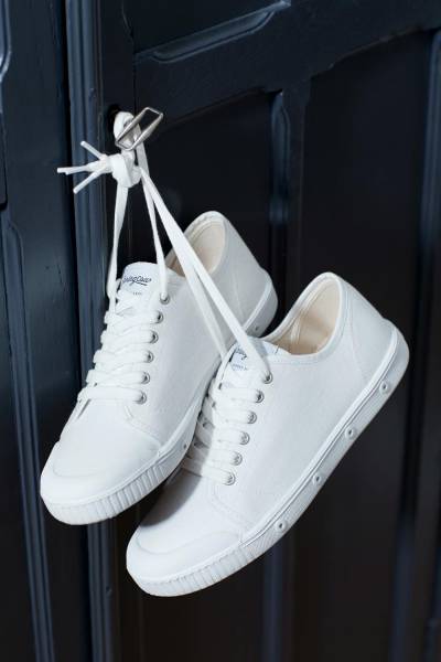 Où trouver des Spring Court cuir pour hommes dans le 16e ?