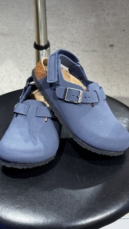 Où trouver des Birkenstock enfant  à Paris 16e ?