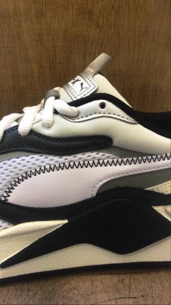 Magasin de chaussures Puma à Paris 75016