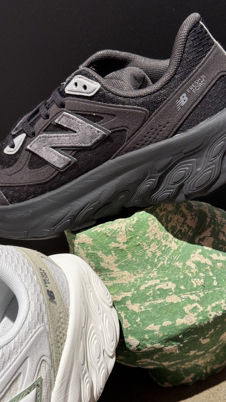 Où acheter les New Balance UTRN femme en pointure 36 à 41 à Paris 16eme – Boutique Lacet Rouge noir et blanc