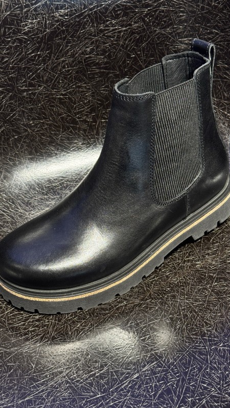 Où trouver des boot birkenstock pour femme à Paris 16 ?