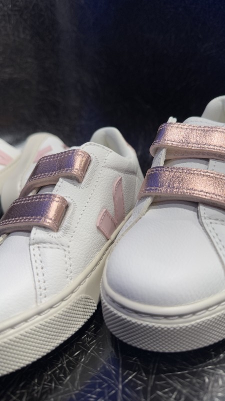 Où acheter des baskets Veja à Paris 75016