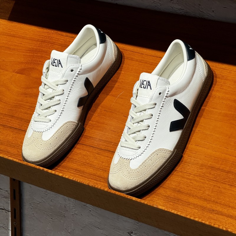 Où acheter des sneakers VEJA Volley Leather à Paris 16e ?