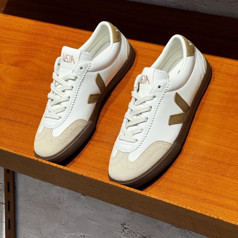 Où acheter des sneakers VEJA Volley Leather à Paris 16e ?