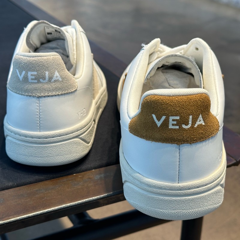 Où trouver des baskets Veja V-12 cuir pour homme à Paris 75016 ?
