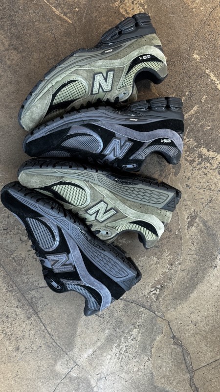 Où trouver des new balance 2002R à Paris 16 ?