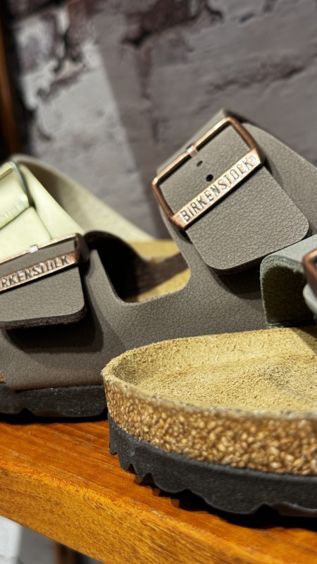 Où acheter des Birkenstock Arizona pour homme à Paris 16 ?