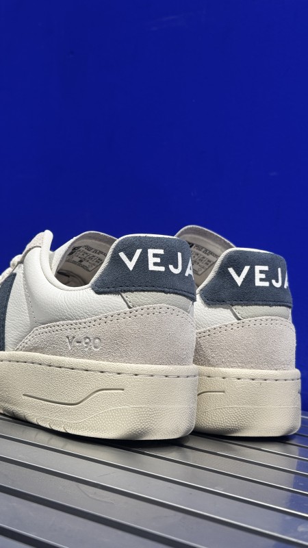 Où trouver des V90 leather de Veja sur Paris 16 ?
