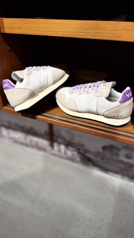 où trouver des baskets sdu de veja à Paris 16 ?