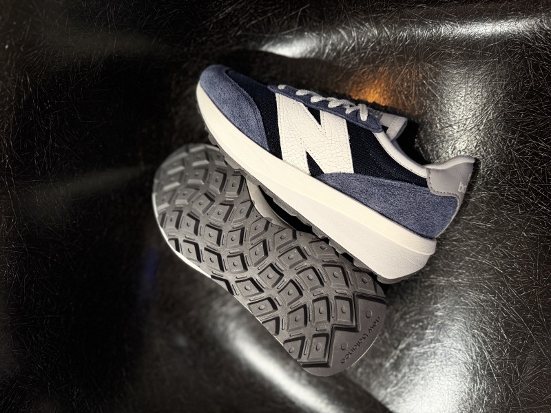 Où trouver des baskets 370 à Paris ?