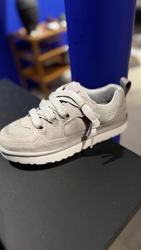 Où acheter des basket lo Lowmel d'UGG à Paris 16 ?