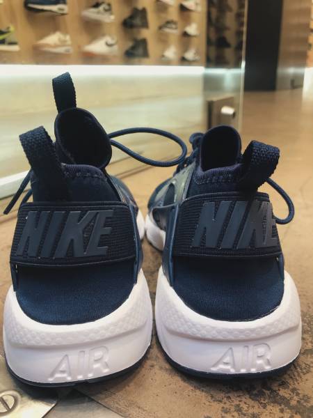 Où trouver des baskets Nike Huarache à Paris 16ème arrondissement ?