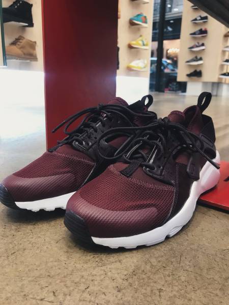 Où trouver des baskets Nike Huarache à Paris 16ème arrondissement ?