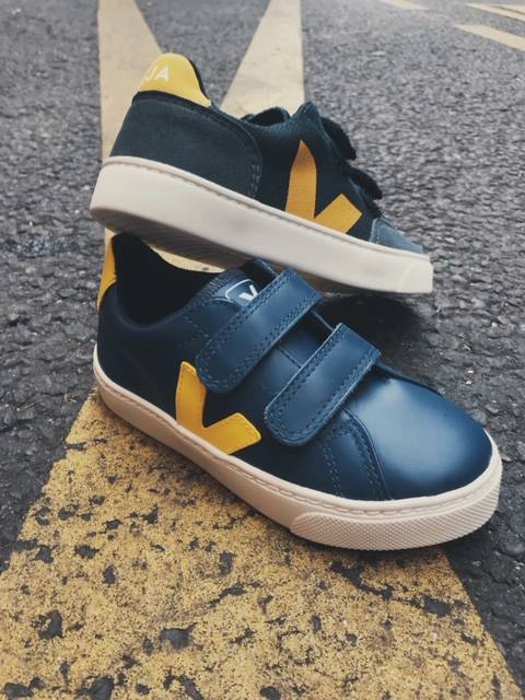 Où acheter des  baskets Veja pour enfant dans le 16ème arrondissement de Paris