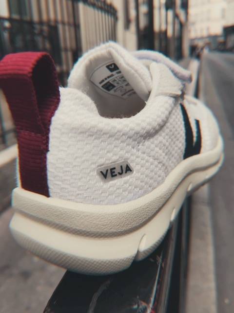 Où acheter des  baskets Veja pour enfant dans le 16ème arrondissement de Paris