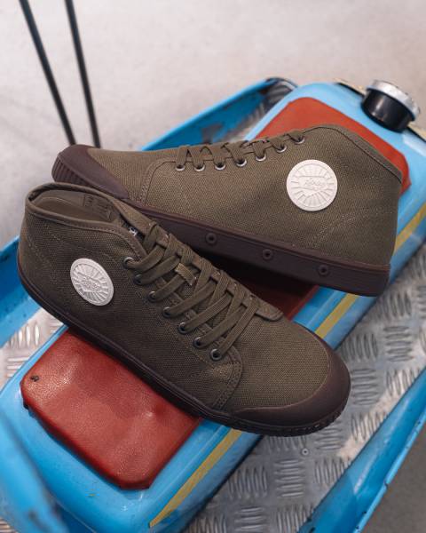 Où trouver des chaussures en cuir de qualité dans le 16e ?