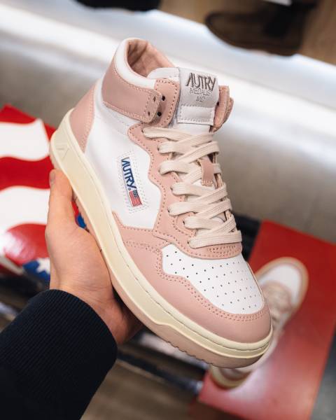 Où acheter des baskets Autry Medalist Mid dans le 16e à Paris ?