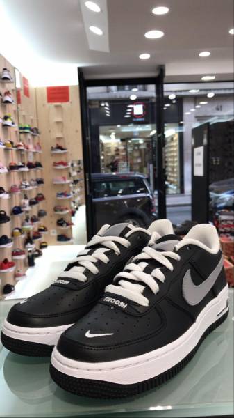 Baskets Nike Air Force 1 pour enfant à Paris 16ème