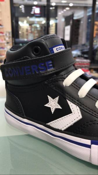 Vente de baskets Converse Leather Hook and Loop pour enfant à Paris 16ème
