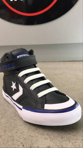 Baskets Converse à scratch pour enfant à Paris 16ème