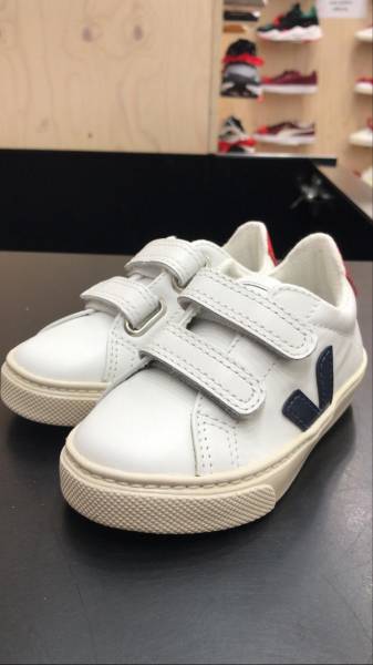 Chaussures Veja Scratch pour enfant à Paris 16ème
