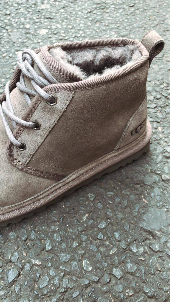 Bottes UGG Neumel Classic à Paris 16ème