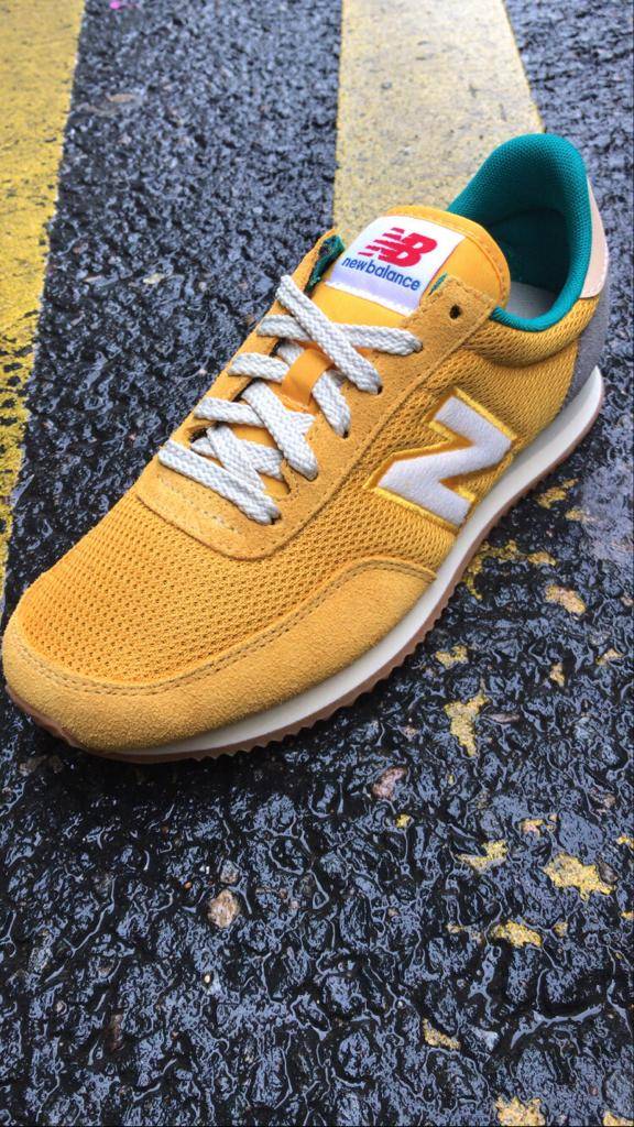 Essayer les chaussures New Balance UL720 à Paris 75016