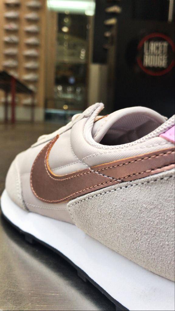 Chaussures Nike Daybreak pour femme à Paris 16ème