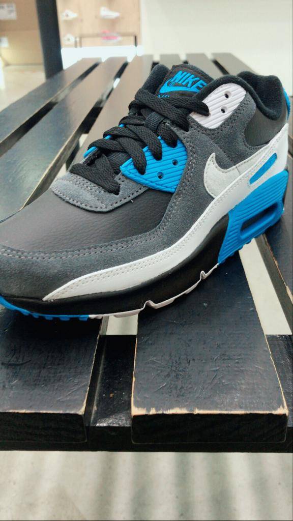 Chaussures Nike Air Max 90 Junior à Paris 16ème