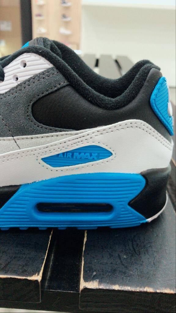 Chaussures Nike Air Max 90 Junior à Paris 16ème