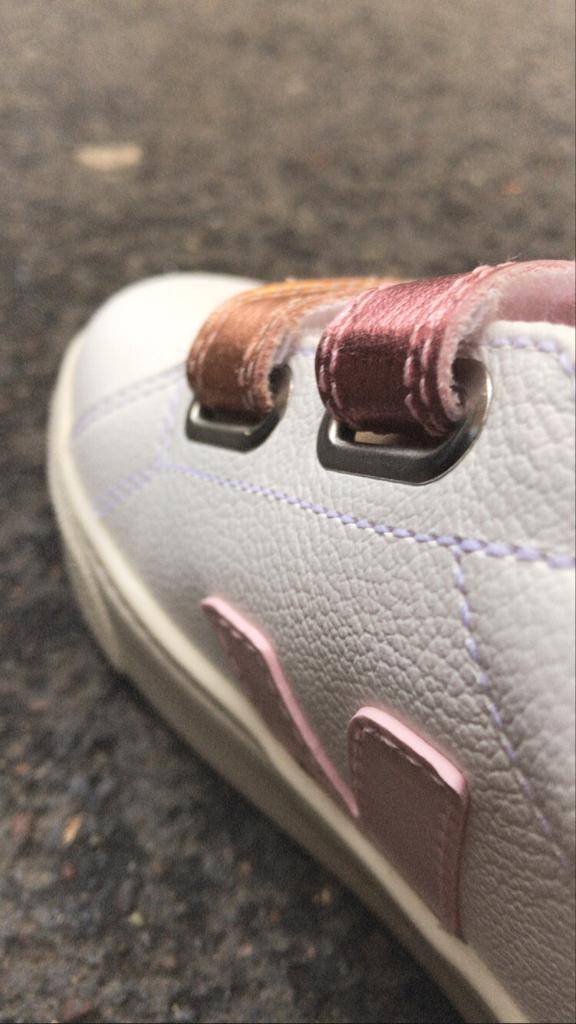 Chaussures bébé Veja à scratch, Paris 75016