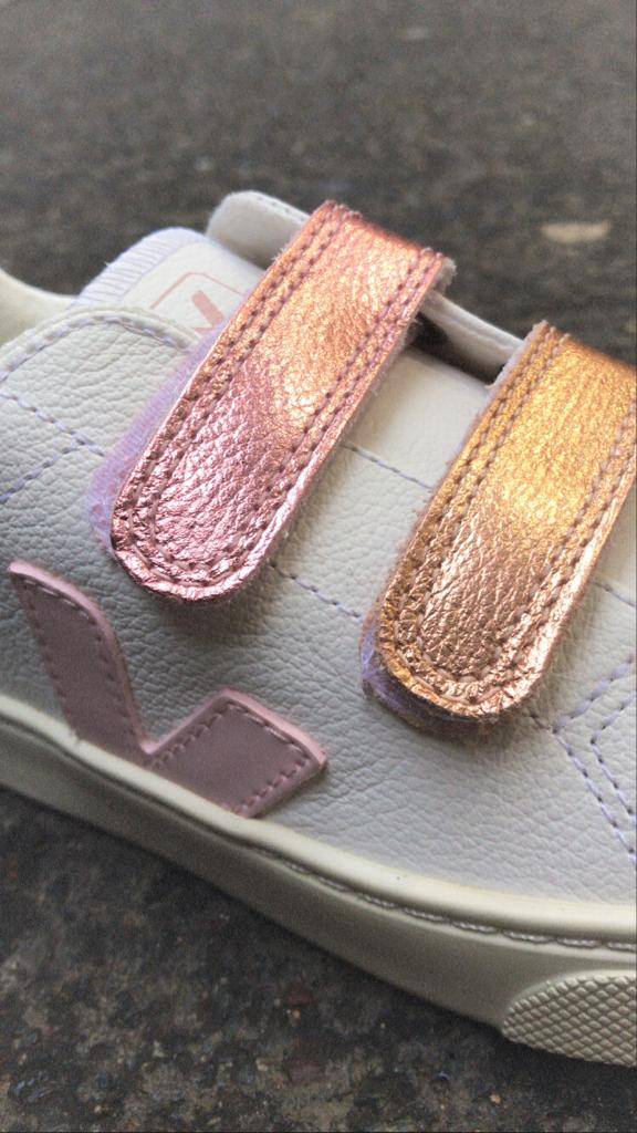 Chaussures bébé Veja à scratch, Paris 75016