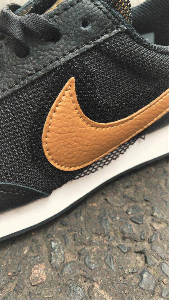 Nike Daybreak pour femme à Paris 16ème