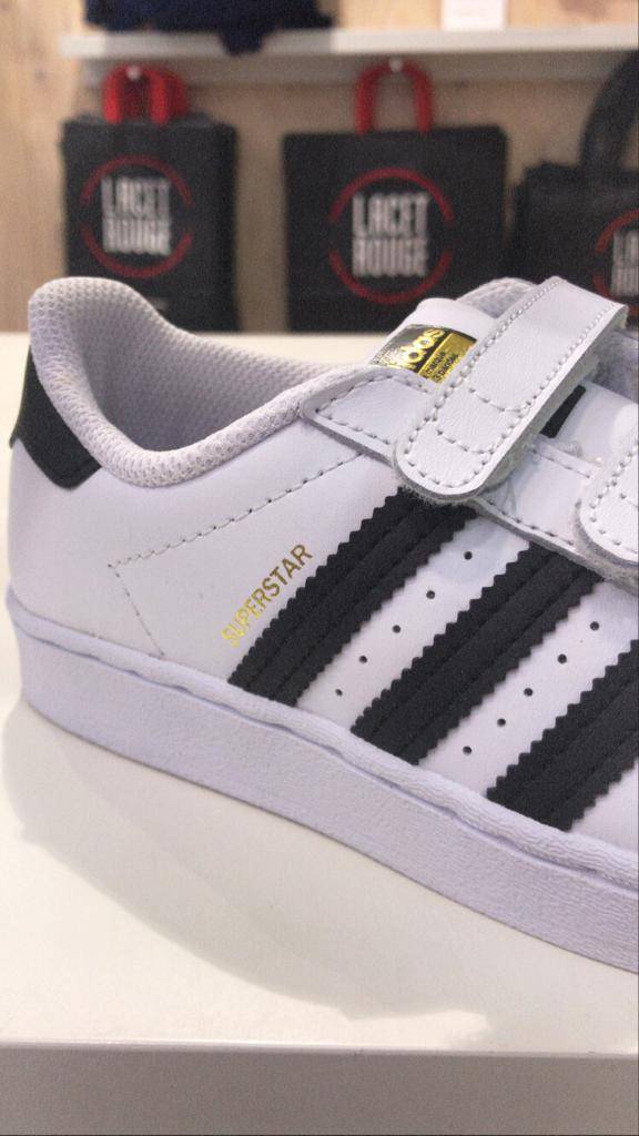 chaussures Adidas Superstar pour enfant à Paris 16ème