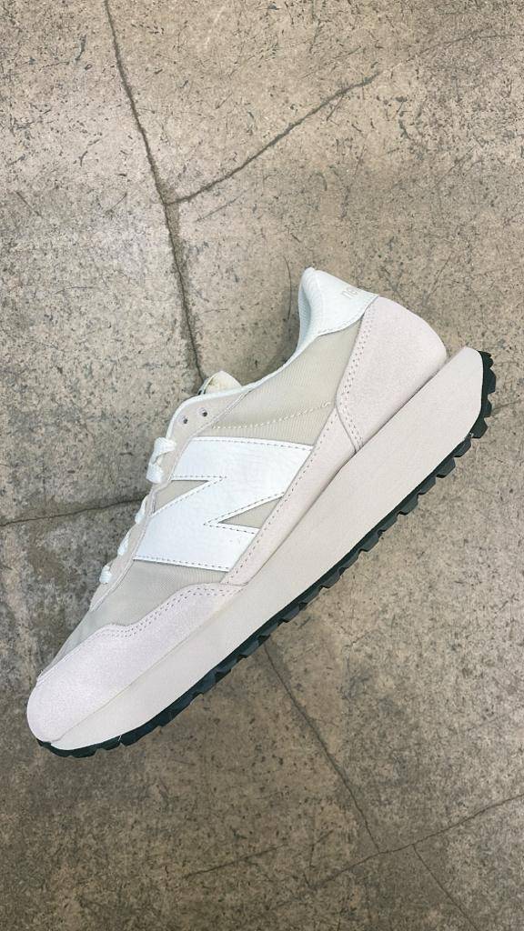 Trouver des chaussure New Balance 237 pour homme et femme, Paris 75