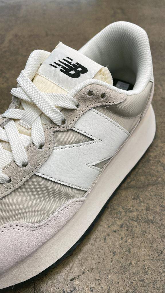 Trouver des chaussure New Balance 237 pour homme et femme, Paris 75